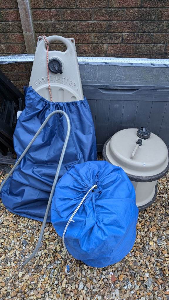 2x 40 litre aquarolls with handle and wastemaster