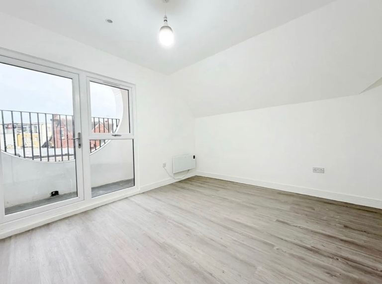  🏢 Modern 1-Bed Flat – Matrix Court, Enfield (EN3) 🚨🚨