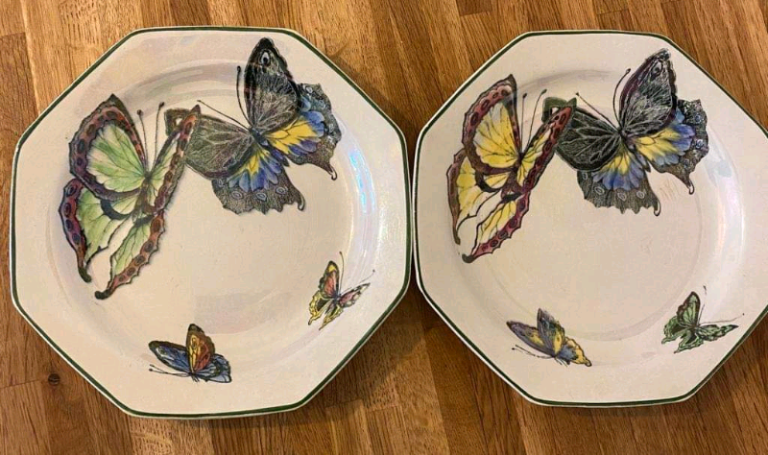 image for 2x vintage hand painting plate.