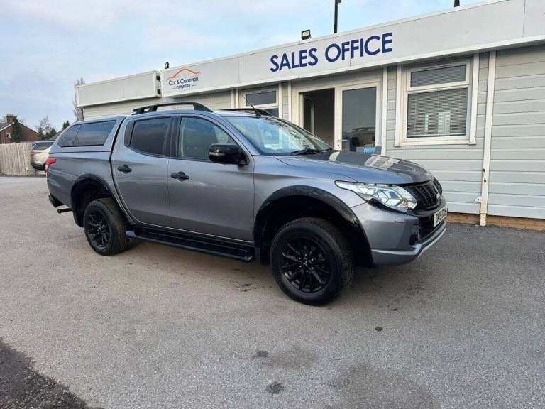 2019 Mitsubishi L200 Double Cab DI-D 181 Barbarian Black 4WD PICK UP DIESEL Manual