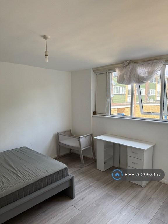 1 bedroom flat in Barnhill Road, Wembley, HA9 (1 bed) (#2992857)
