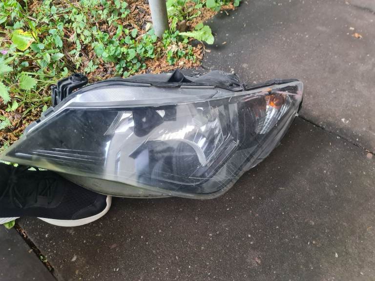 Seat Ibiza FR 6J Left Passenger Headlight Breaking 2012 - 16