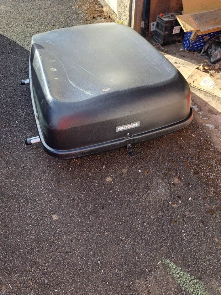 Halford roof box