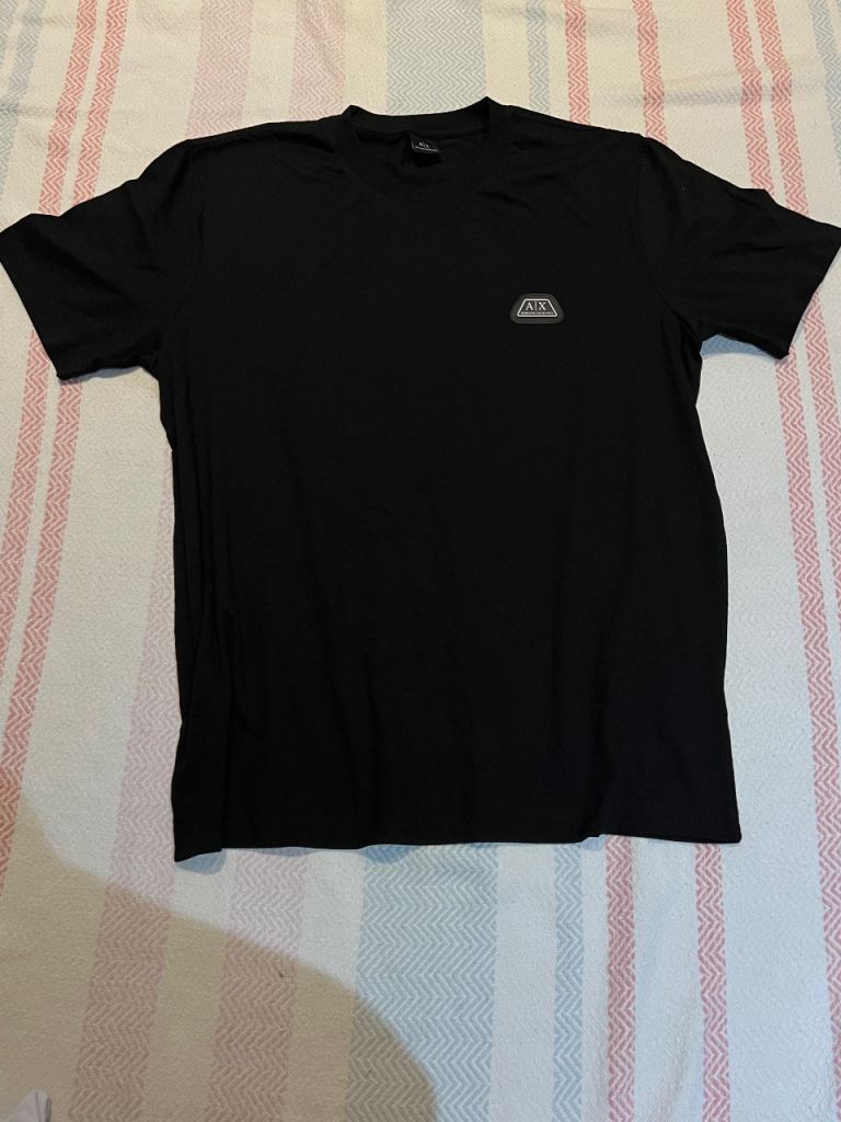 Black T-Shirt with Small Logo – New 
