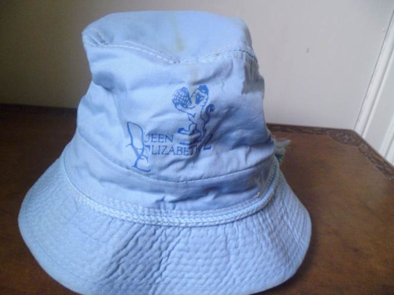 CUNARD Q.E.2 CRUISE SHIP BLUE BUCKET HAT.
