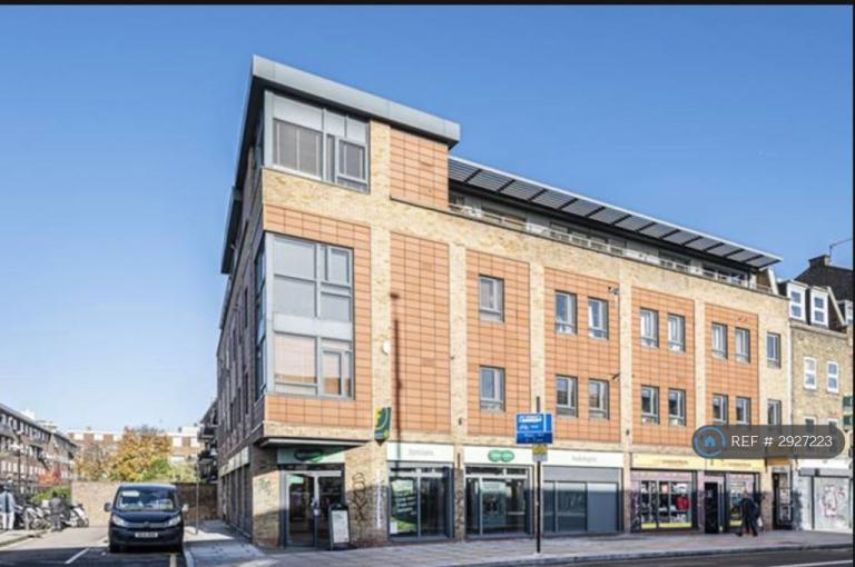 2 bedroom flat in Wolverley Street, London, E2 (2 bed) (#2927223)