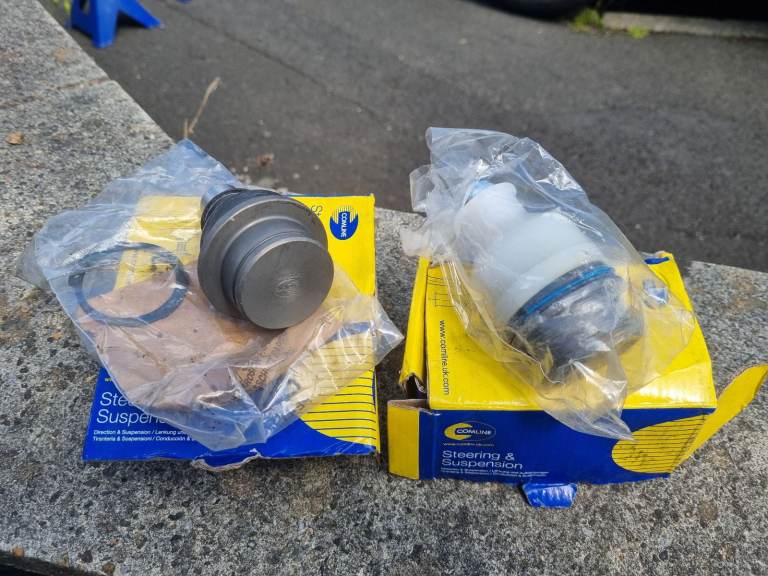 Nissan Pathfinder Ball Joints x2