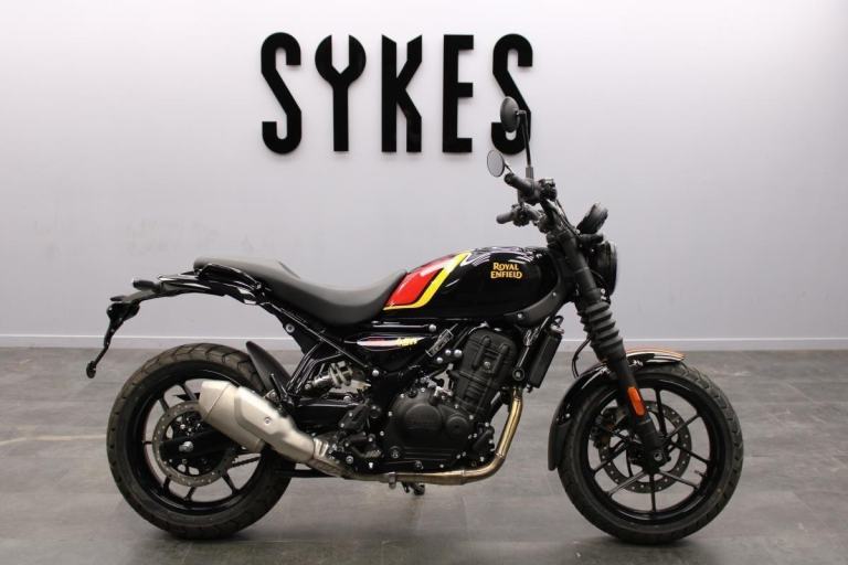 Brand New Royal Enfield Guerrilla 450 in Playa Black