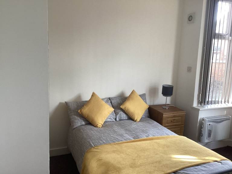 COVENTRY TRAIN STATION STUDIOS - PROFESSIONALS AND STUDENTS WELCOME