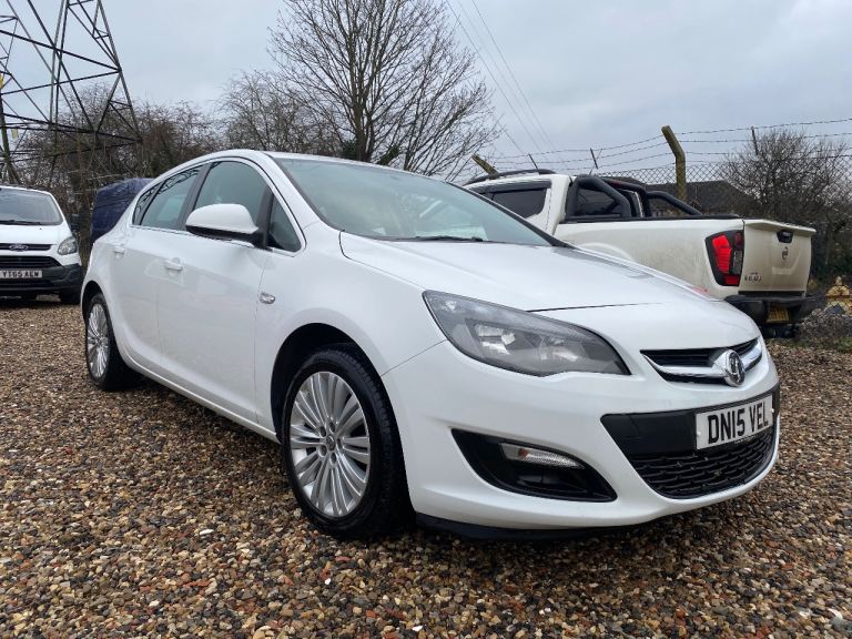 2015 VAUXHALL ASTRA EXCITE 1.6 PETROL 5 SPEED MANUAL 122K FSH 12 MONTHS MOT