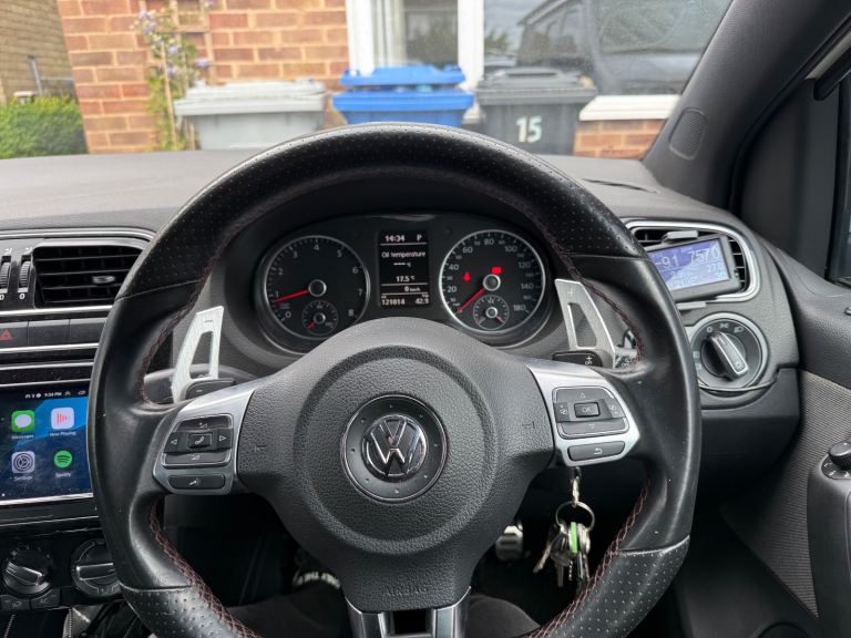 Volkswagen, POLO, Hatchback, 2013, Semi-Auto, 1390 (cc), 3 doors