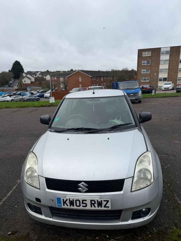 Suzuki, SWIFT, Hatchback, 2005, Manual, 1328 (cc), 3 doors
