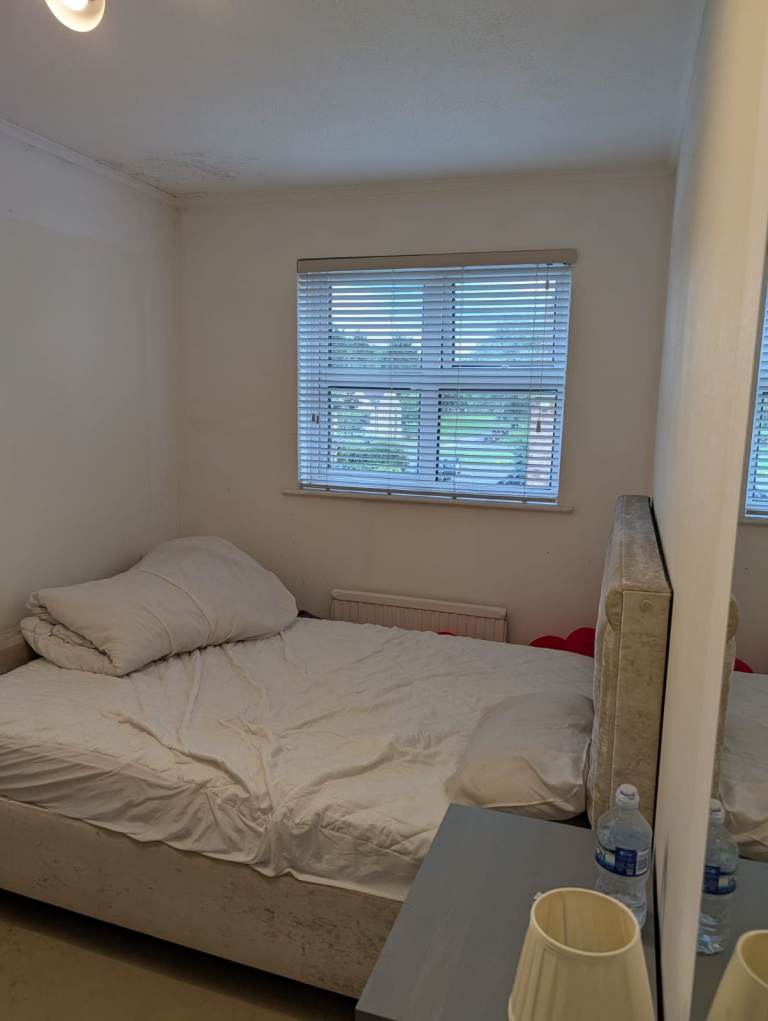Spacious & Cosy Double Room For Rent AT MK14 7DW