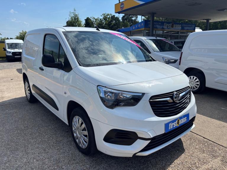 2020 Vauxhall Combo 2300 1.5 Turbo D 100ps L1 H1 Sportive Van   ** SAMEDAY DRIVE-AWAY ** PANEL VA...