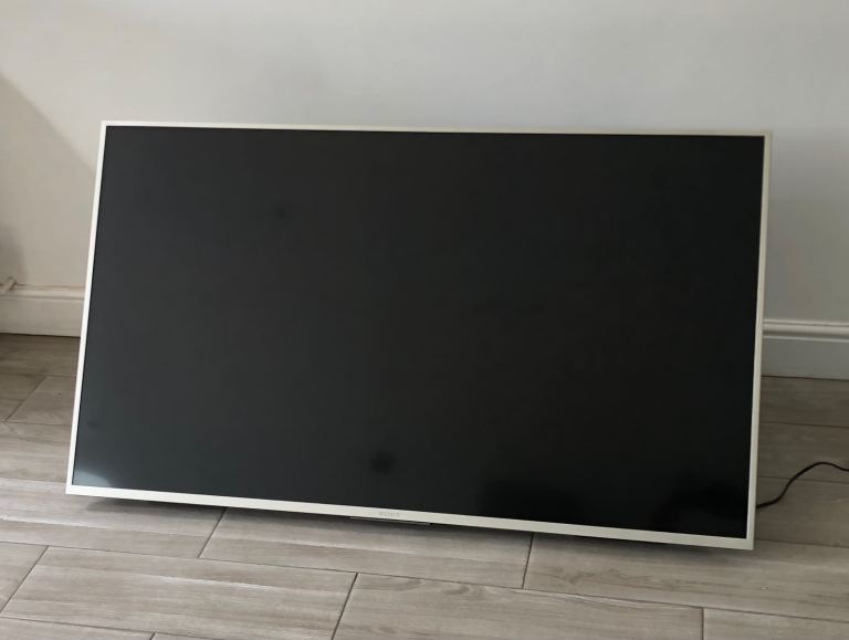 SONY KD-55XE7073 55 INCH 4K SMART LCD TV **FAULTY HARDWARE** FOR (REPAIR OR SPARES)