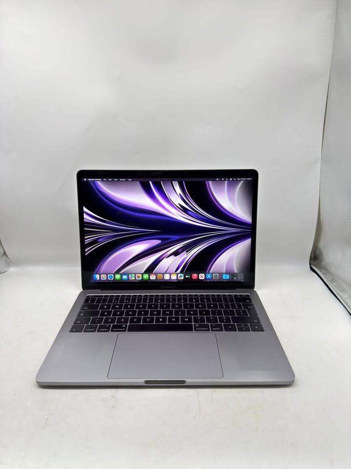 NEW STYLE Apple MacBook Pro new Edition intel i5 New Flash SSD Ultra Fast Thin TYPE C