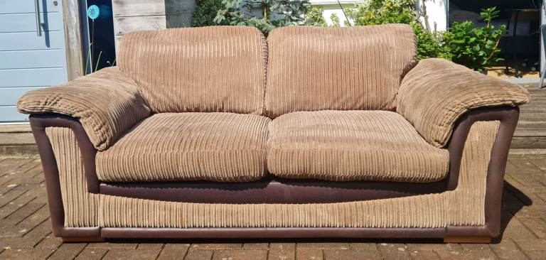 SOLD VGC 2 seater pull out sofa bed immaculate mattress 