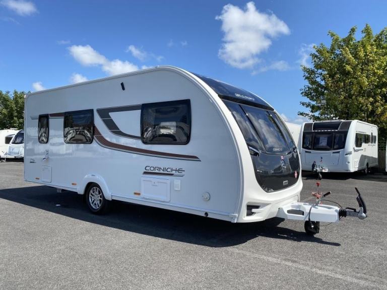 2017 SWIFT CORNICHE 17/4 LUXURY 4 BERTH TOURING CARAVAN