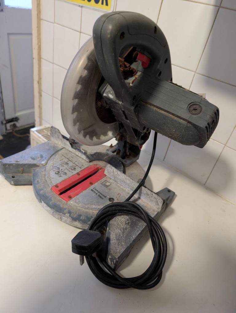 Compound mitre saw.