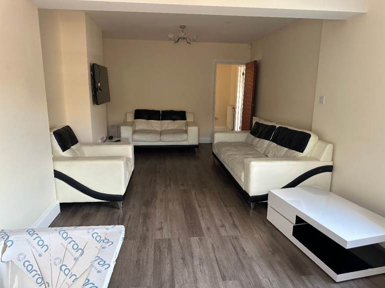 4 BEDROOM ED TERRACED HOUSE IN NORTH HARROW NEAR TO THE NORTH HARROW STATION
