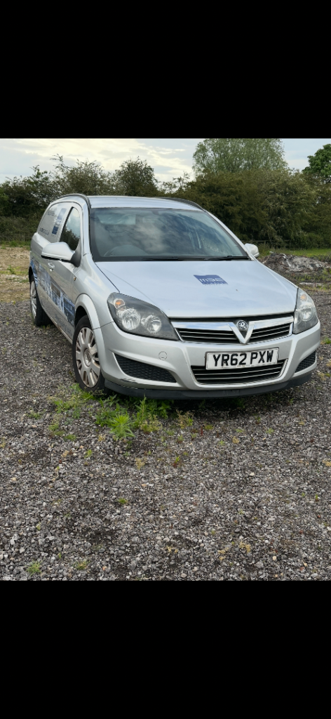 Spares and repairs Vauxhall Astra van 2010