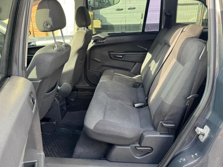 2012 Vauxhall Zafira 1.6 16V Exclusiv Euro 5 5dr MPV Petrol Manual