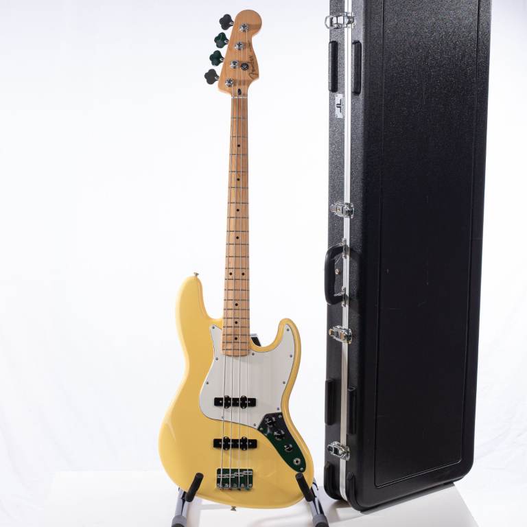Fender Player Jazz Bass - Buttercream (As New)mint + Tourtech Hardcase