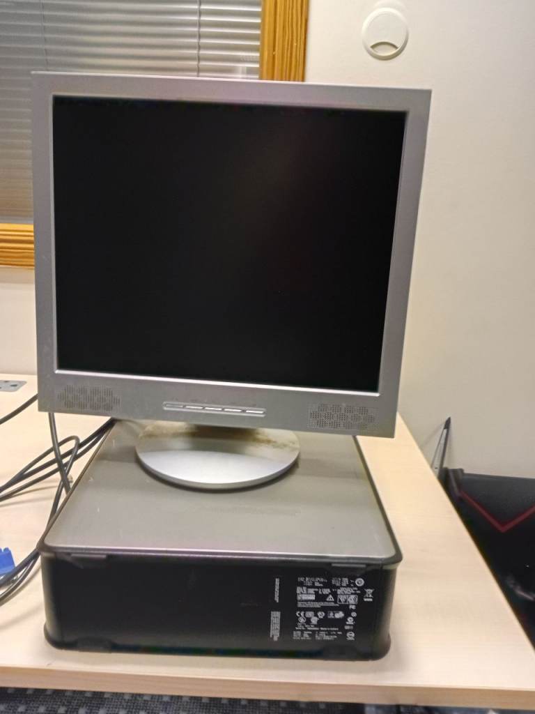 Dell Desktop PC with Monitor and Keyboard – Good Condition