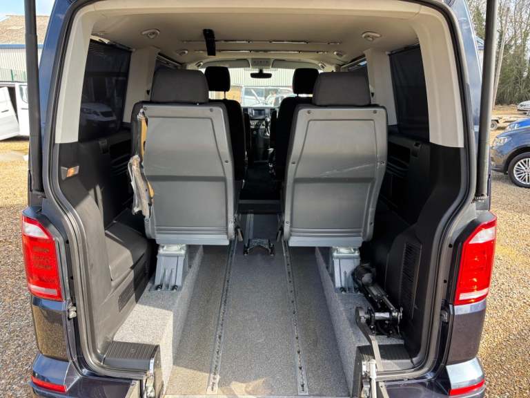 VOLKSWAGEN TRANSPORTER DRIVER TRANSFER WAV WHEELCHAIR ACCESSIBLE VEHICLE 2.0