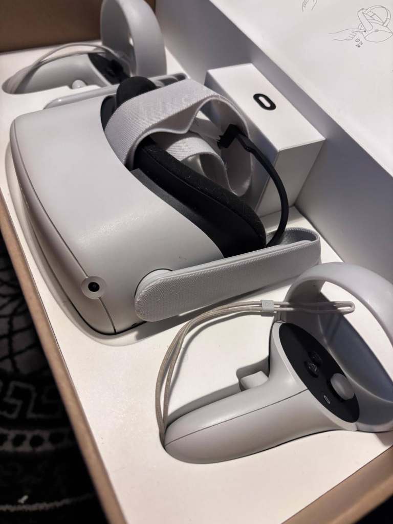 128 GB Oculus Quest 2 Boxed
