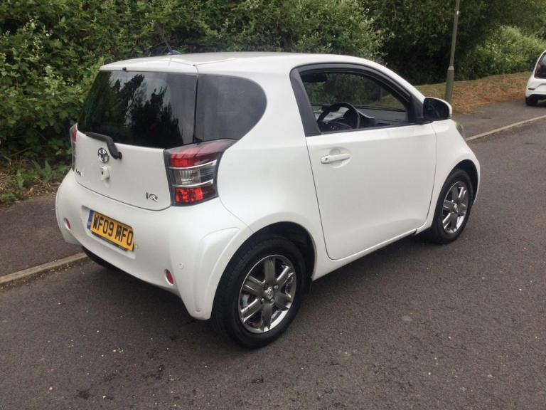 2009 Toyota IQ 1.0 VVT-i 2 Euro 4 3dr HATCHBACK Petrol Manual