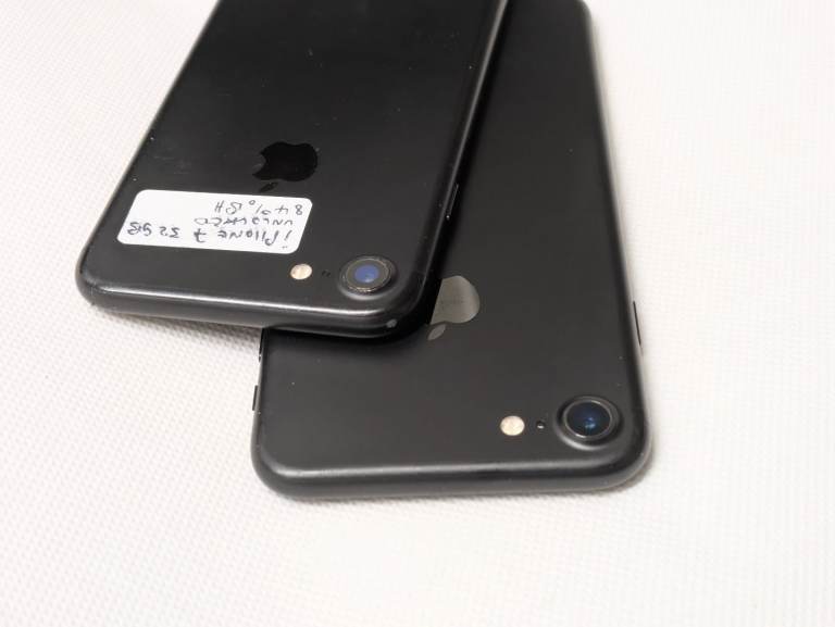 Unlocked iPhone 7 32GB £50 each - Cheap phone for work, business, personal use 