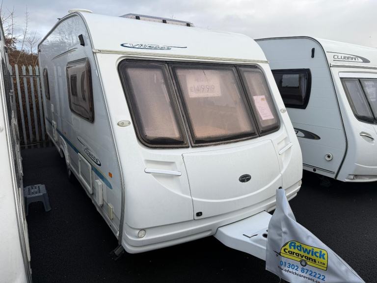 image for Sterling Vitesse 500 Double Dinette Middle Washroom