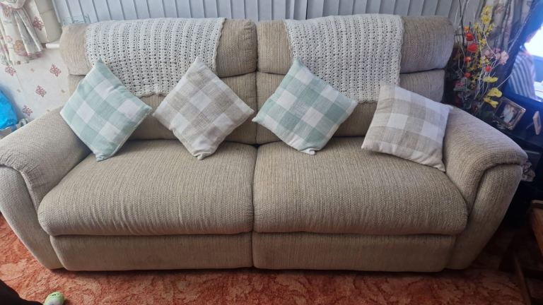 MUST GO 3 piece recliner suite