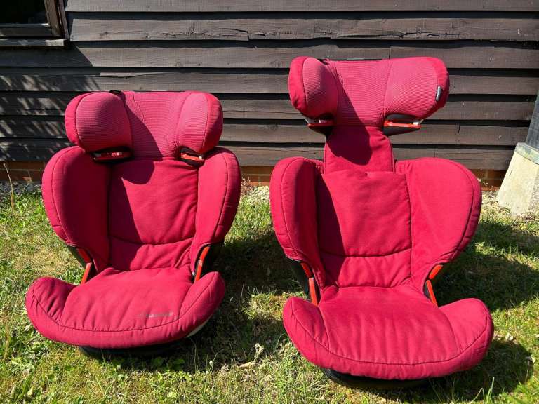 Maxi‑Cosi RodiFix AirProtect Car Seats – Red (Pair)