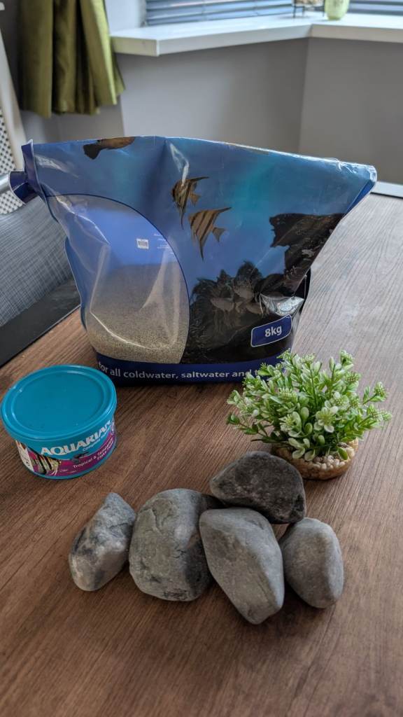 Fish tank accessories 