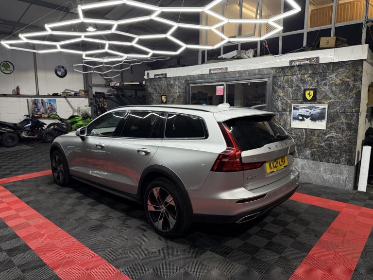 VOLVO V60 CROSS COUNTRY 2.0 Cross Country B4 AWD (197hp) Auto 2021