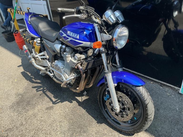 Yamaha XJR 1300