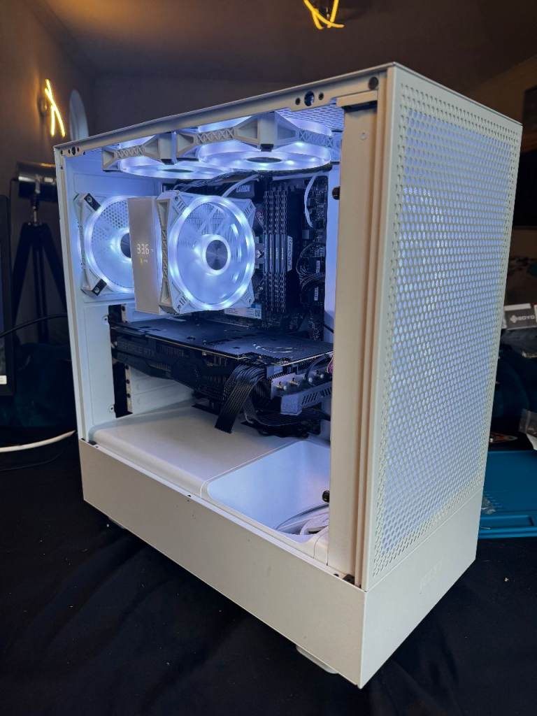 MEGA Gaming PC - RTX 2080 Super Ryzen 5 3600 White RGB Build