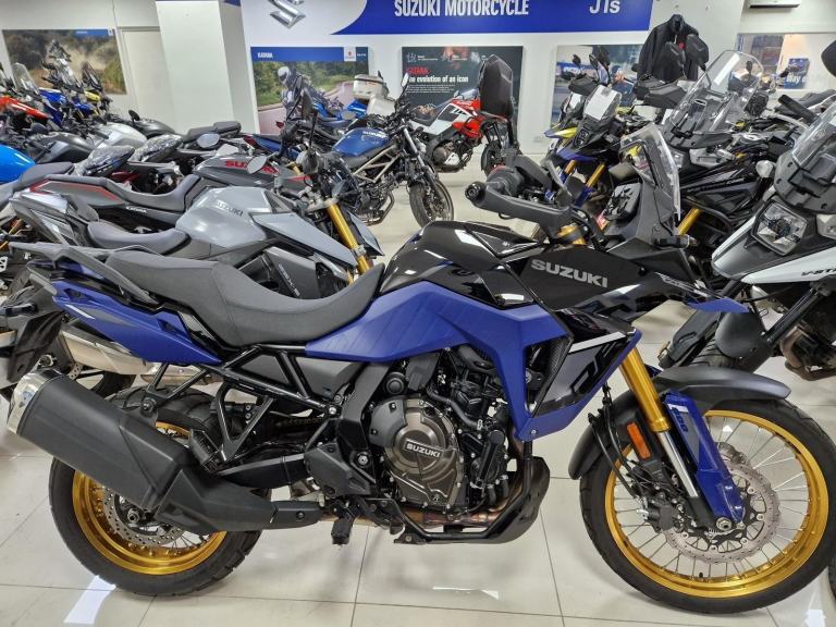 2024 SUZUKI V-STROM 800DE IN BLACK