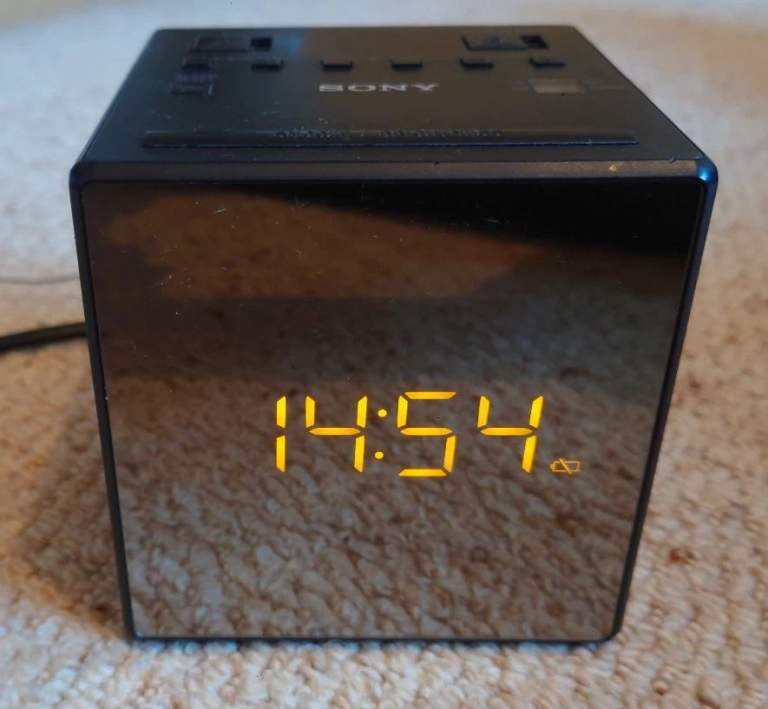 Sony ICF-C1T Alarm Clock AM/FM Radio with Dual Alarms ICFC1T LCD Screen