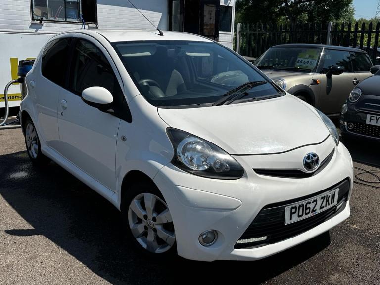 2012 Toyota AYGO 1.0 VVT-i Fire 5dr HATCHBACK PETROL Manual