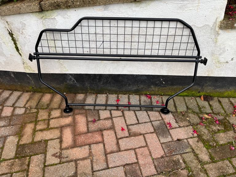 Kia 2018 Sportage dog barrier