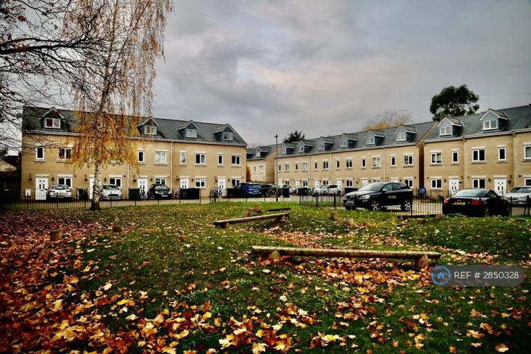 3 bedroom house in Brothers Place, Cambridge, CB1 (3 bed) (#2850328)