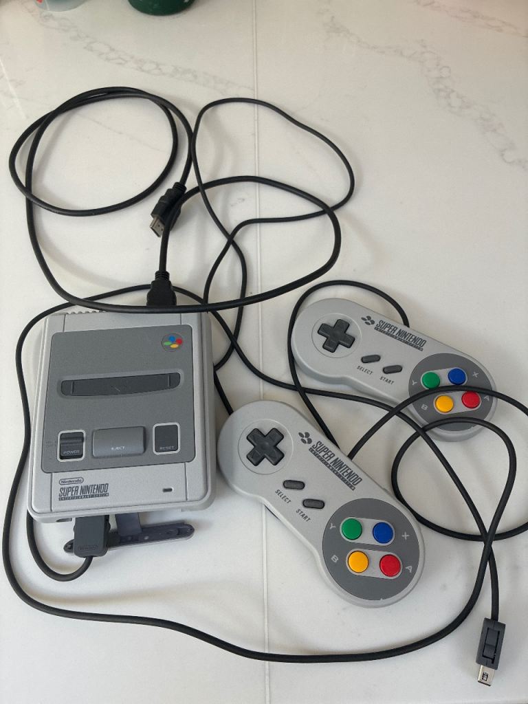 Nintendo SNES Classic Mini Console with Two Controllers