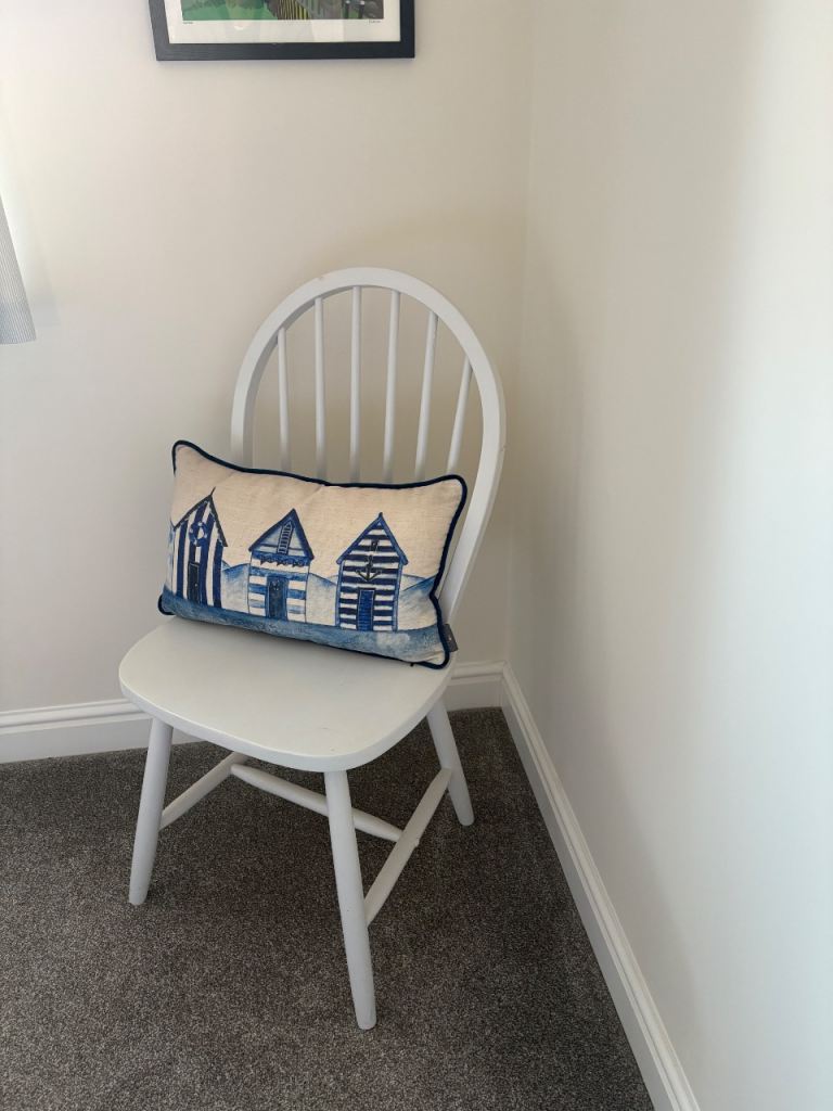 Pair of white wooden chairs 