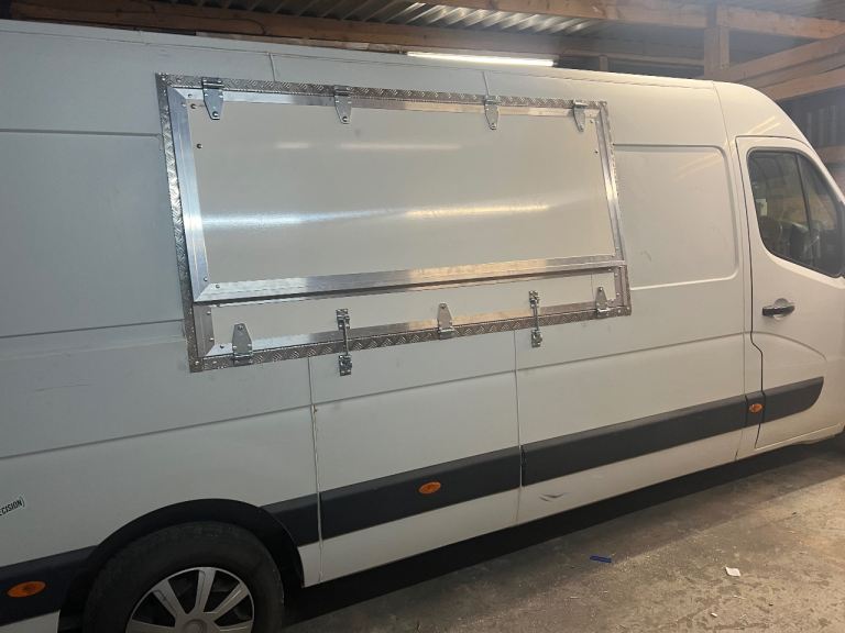 Burger van Renault master 