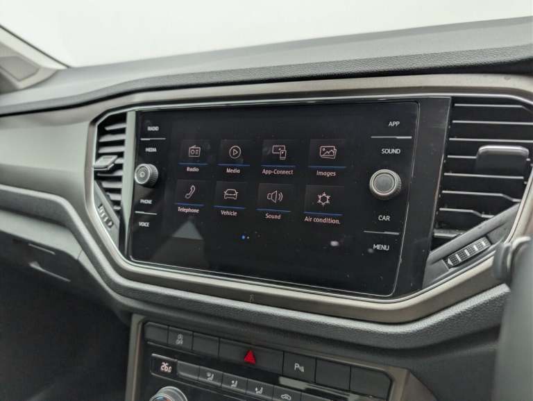 2018 Volkswagen T-Roc 1.5 TSI EVO Design SUV 5dr Petrol Manual Euro 6 (s/s) (150 ps) - APPLE CARP...