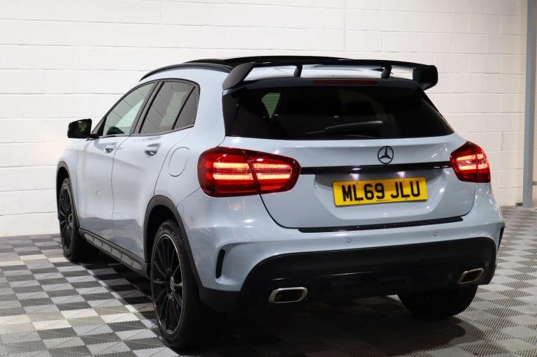 MERCEDES-BENZ GLA CLASS 2.1 GLA220d AMG Line (Premium Plus) 7G-DCT 4MATIC Euro