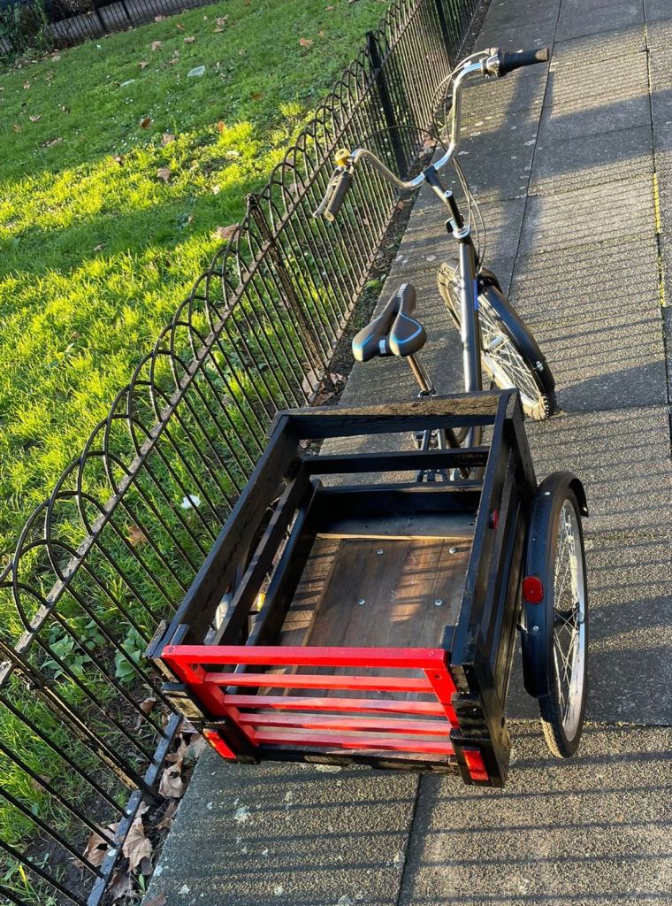 Adult Tricycle 3-wheel bike 6 speed Cargo with strong and spacious wooden box very good condition 